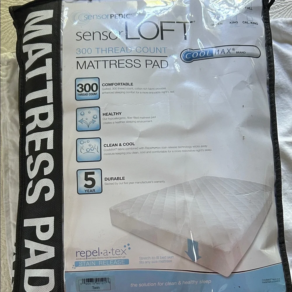 SensorLOFT 300-Thread Count White Mattress Pad